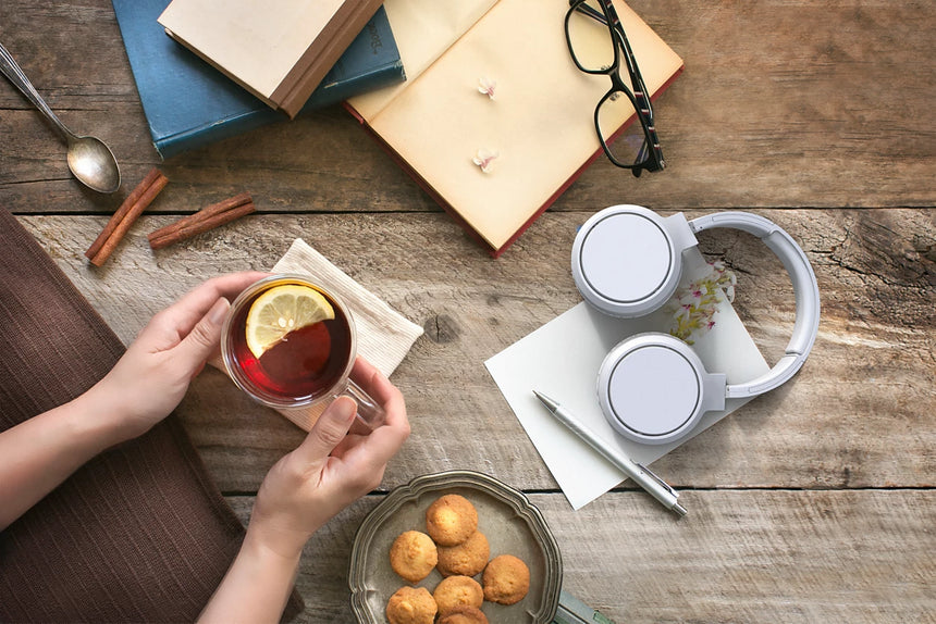 Philips H5205 Over-Ear Wireless Headphones — Being Shipped