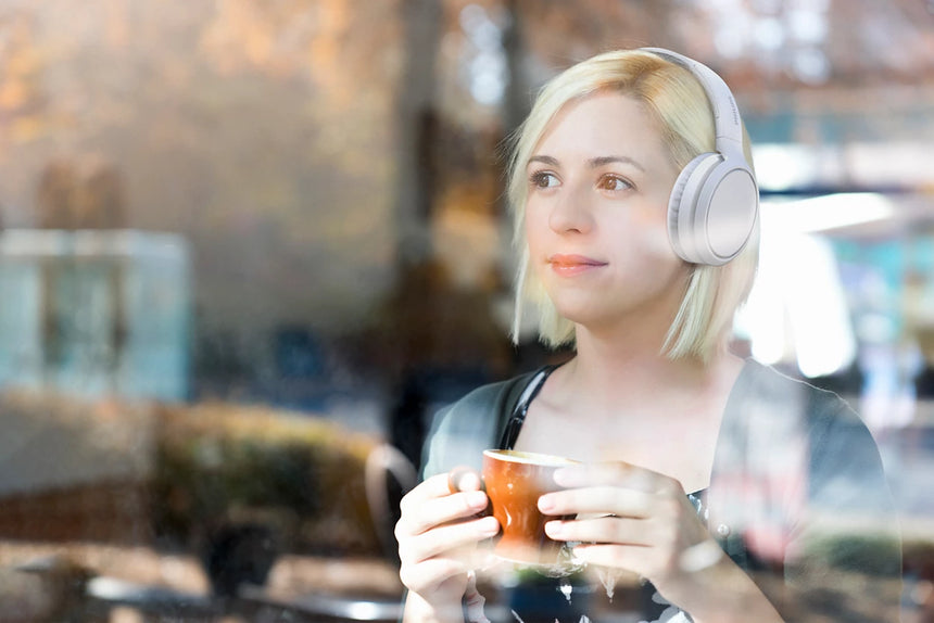 Philips H5205 Over-Ear Wireless Headphones — Being Shipped