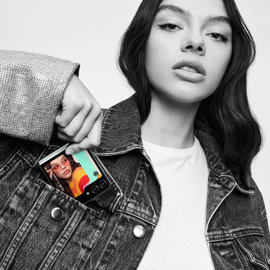 Samsung Galaxy Z Flip5 512GB Unlocked Smartphone (Graphite) — Being Shipped