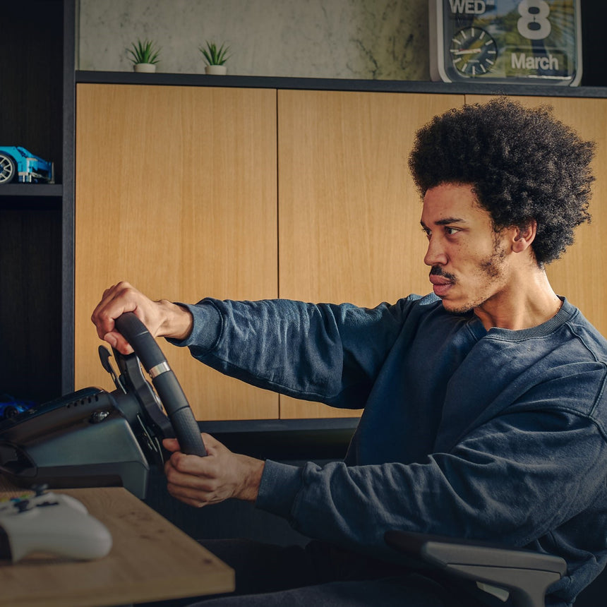 Logitech G G920 Driving Force Racing Wheel (Xbox One & PC) — Being Shipped