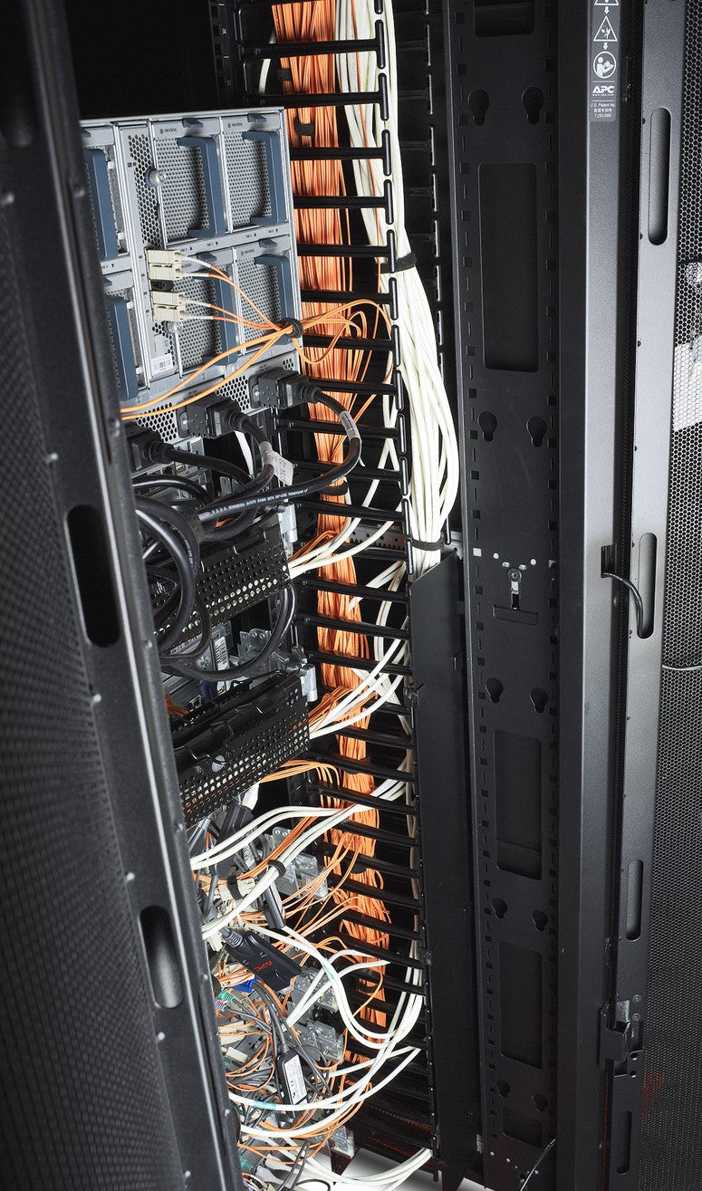 APC NetShelter Vertical Cable Manager, for NetShelter SX 750mm Wide 48U, 97 x 2184 x 160 mm — Being Shipped