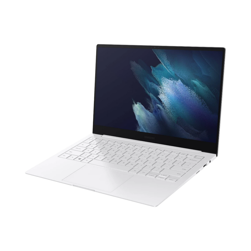 Samsung Galaxy Book Pro 13.3" Laptop, Intel Core i5-1135G7, 8GB RAM, 256GB SSD (Mystic Silver) — Being Shipped
