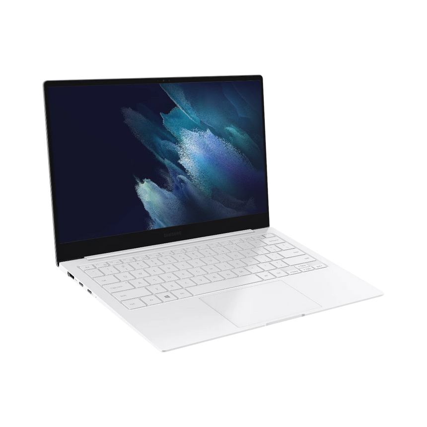 Samsung Galaxy Book Pro 13.3" Laptop, Intel Core i5-1135G7, 8GB RAM, 256GB SSD (Mystic Silver) — Being Shipped