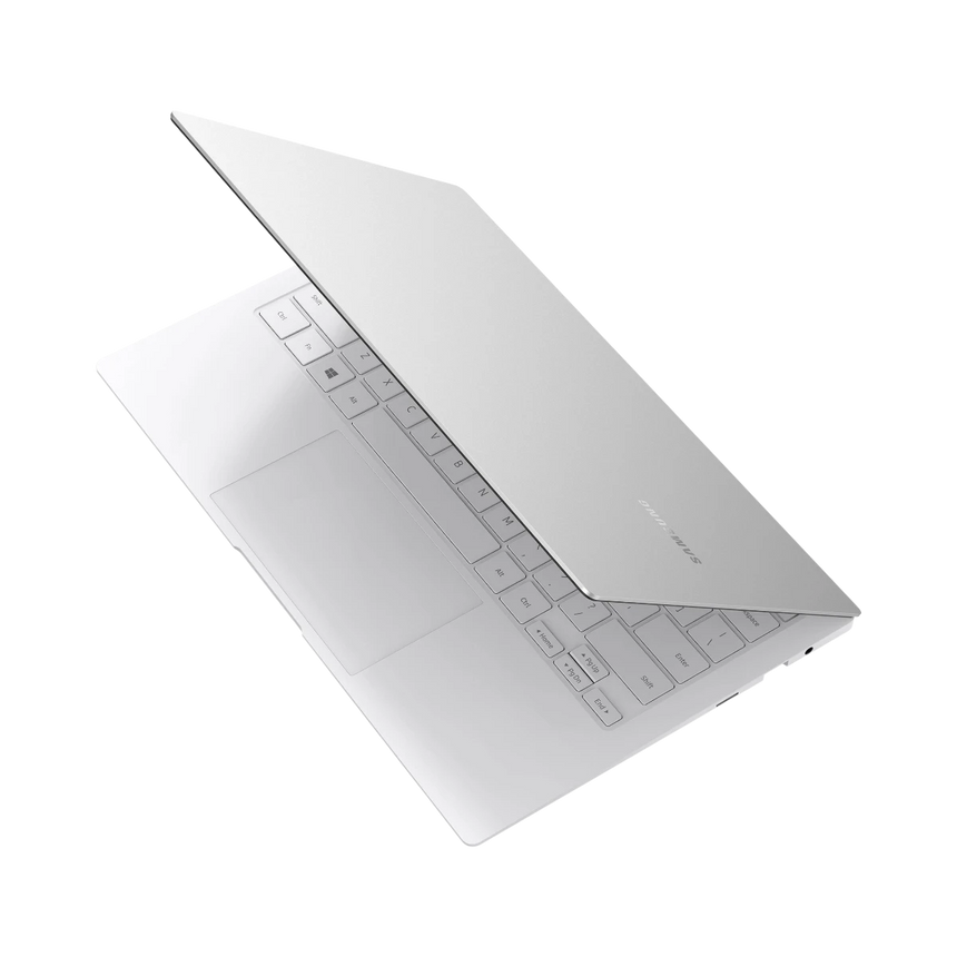 Samsung Galaxy Book Pro 13.3" Laptop, Intel Core i5-1135G7, 8GB RAM, 256GB SSD (Mystic Silver) — Being Shipped
