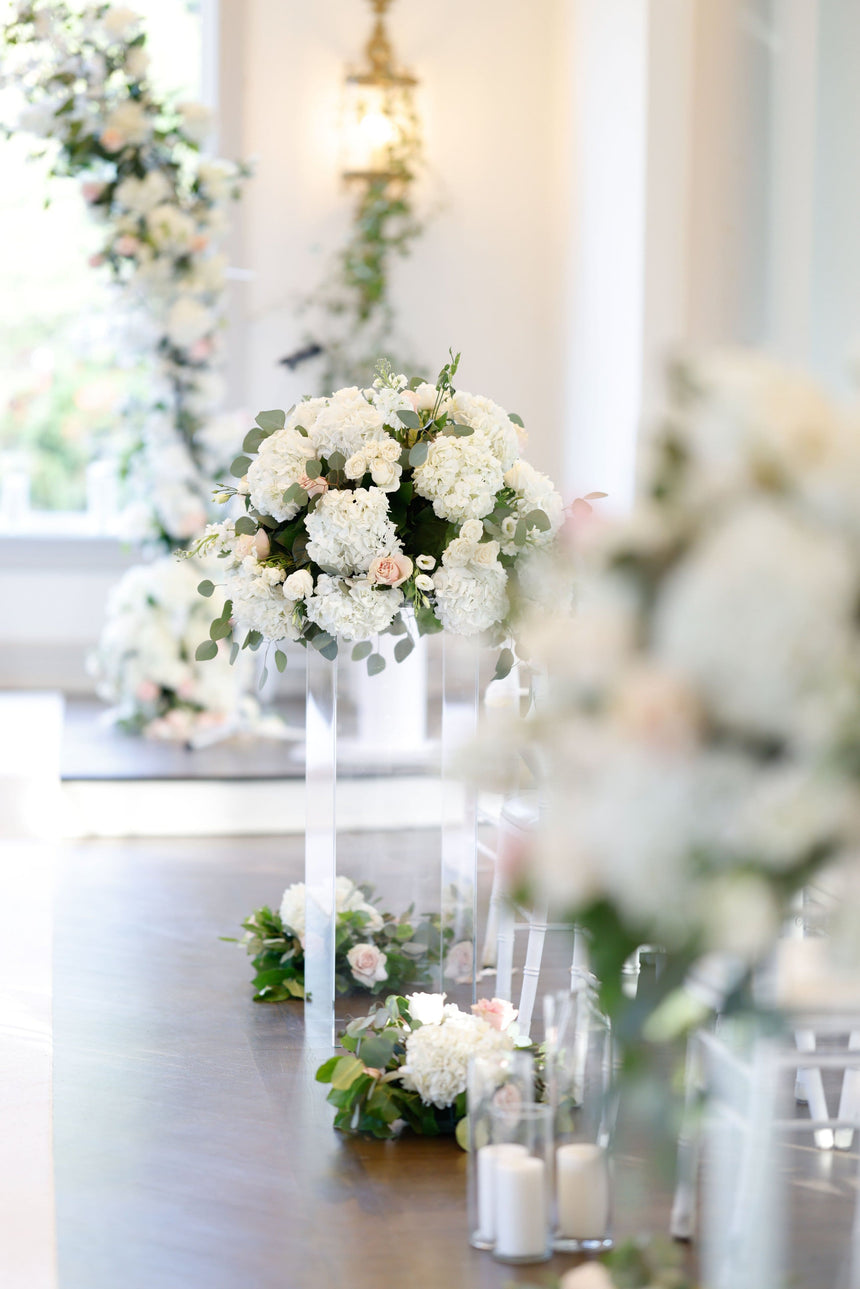 Canon EOS R5 Mirrorless Camera with 24-105mm f/4 Lens — Being Shipped