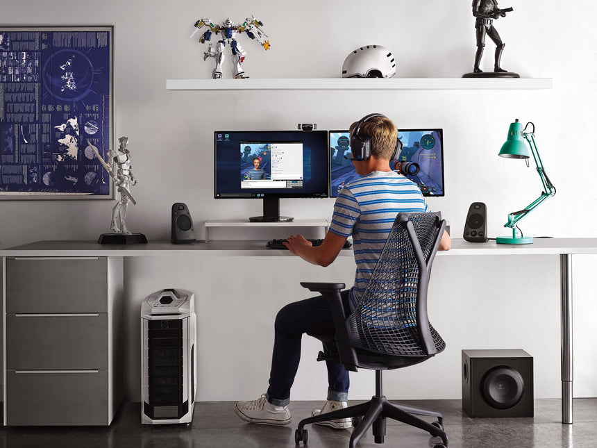 Logitech Z625 Speaker System with Subwoofer and Optical Input — Being Shipped