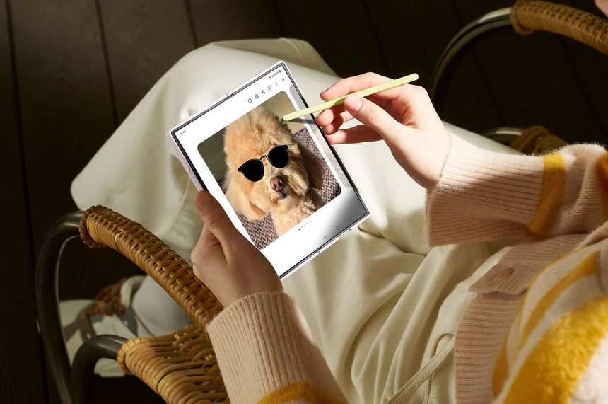 Samsung Galaxy Z Fold6 Smartphone, Qualcomm Snapdragon 8, 12GB RAM, 256GB Storage (Unlocked, Silver Shadow) — Being Shipped