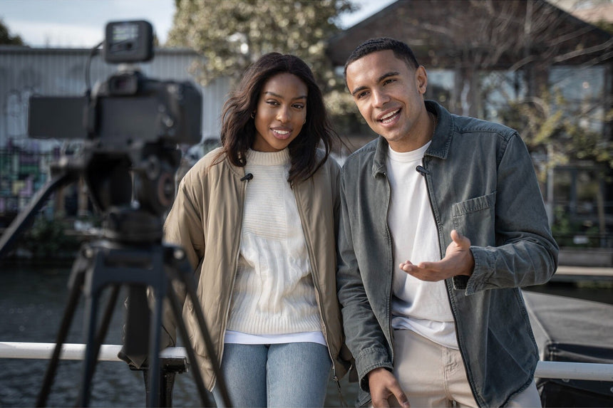 Shure MoveMic Two Receiver Kit 2-Person Clip-On Wireless Microphone System for Mobile Devices & Cameras — Being Shipped