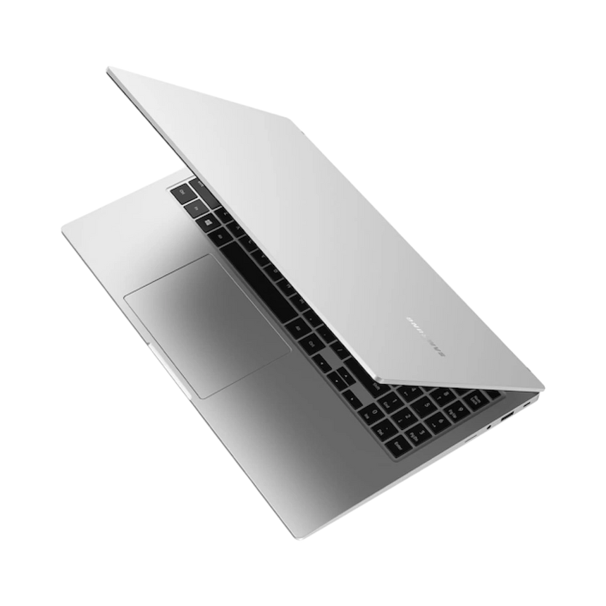 Samsung Galaxy Book 15.6" Laptop, Intel Core i5-1135G7, 8GB RAM, 256GB (Mystic Silver) — Being Shipped