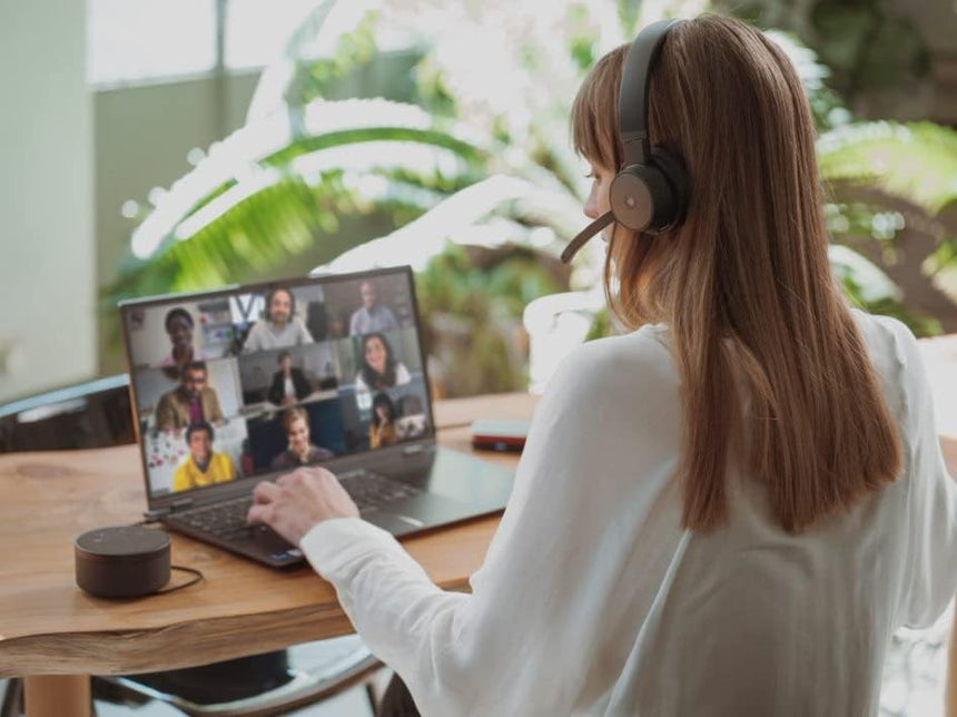 Lenovo Go Wireless ANC Headset with Charging Stand — Being Shipped