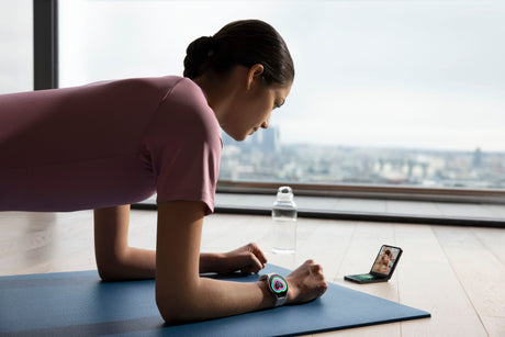 Samsung Galaxy Watch6 LTE 40mm Smartwatch (Graphite) — Being Shipped