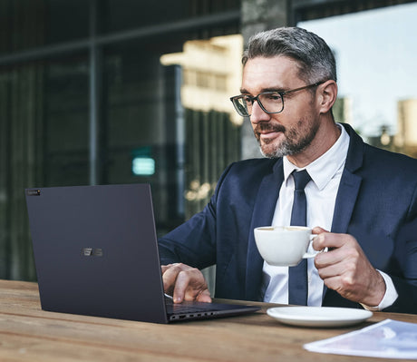 ASUS ExpertBook B9 OLED 14" Notebook, Intel Core i7-1355U, 16GB RAM, 1TB SSD — Being Shipped