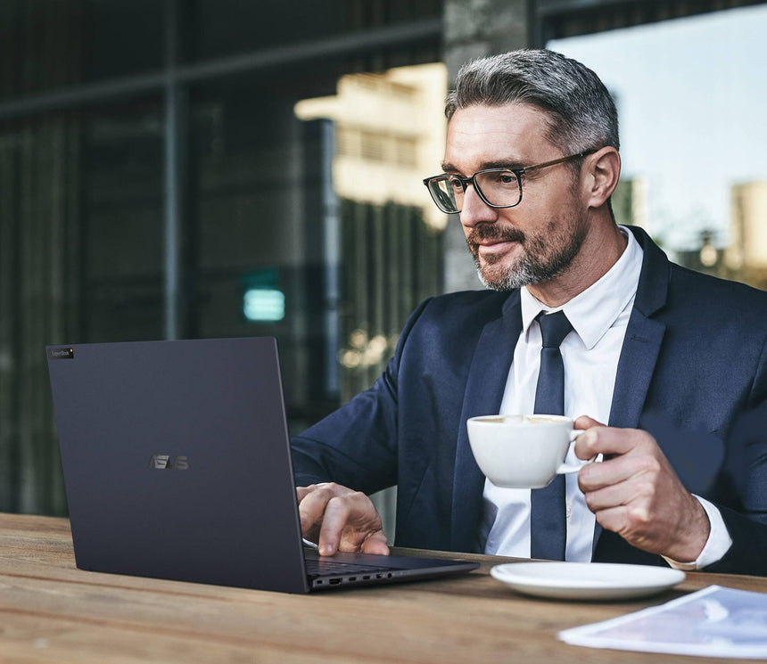 ASUS ExpertBook B9 OLED 14" Notebook, Intel Core i7-1355U, 16GB RAM, 1TB SSD — Being Shipped