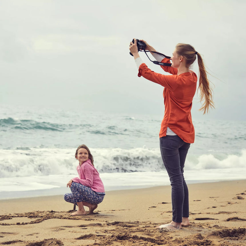 Canon EOS 250D DSLR Camera with 18-55mm Lens — Being Shipped