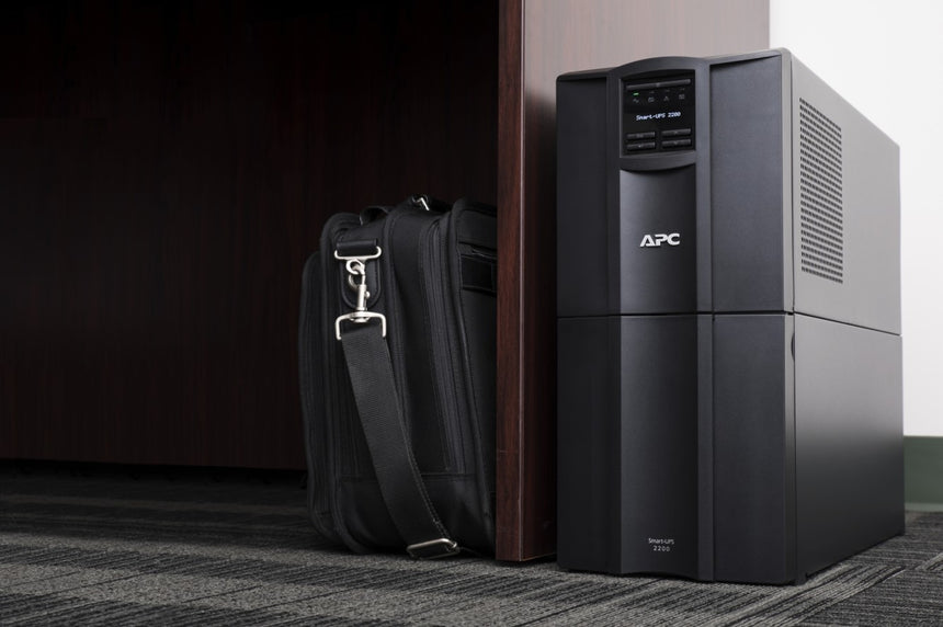 APC Smart-UPS, Line Interactive, 2200VA, Tower, 120V, 8x NEMA 5-15R+2x NEMA 5-20R outlets, SmartConnect Port+SmartSlot, AVR, LCD — Being Shipped