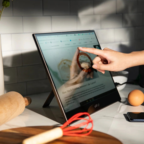 Mobile Pixels Glance Pro 15.6" FHD OLED Touchscreen Monitor — Being Shipped