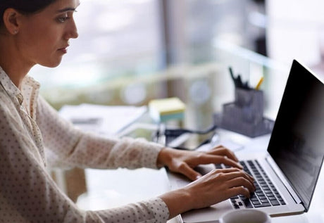 3M COMPLY Flip Attachment for Universal Laptop Privacy Filter — Being Shipped