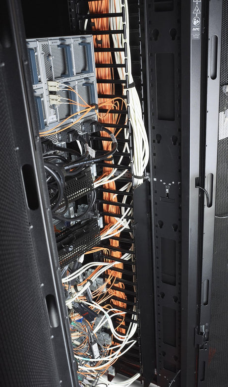APC NetShelter Vertical Cable Manager, for NetShelter SX 750mm Wide 48U, 97 x 2184 x 160 mm — Being Shipped