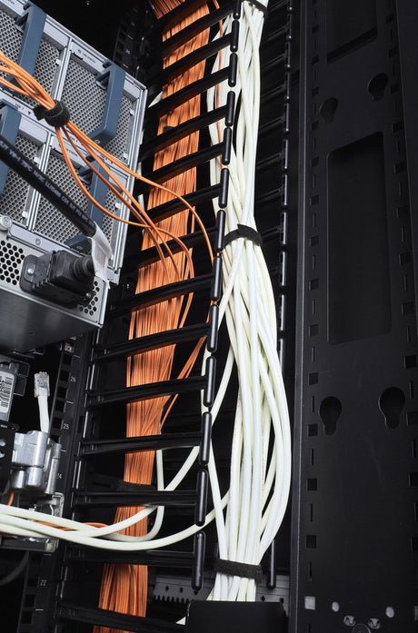 APC NetShelter Vertical Cable Manager, for NetShelter SX 750mm Wide 48U, 97 x 2184 x 160 mm — Being Shipped