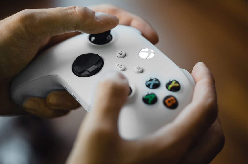 Microsoft Xbox Wireless Gaming Controller for Xbox Series X, Xbox Series S, Xbox One, Windows Devices (Robot White) — Being Shipped