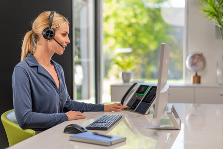Poly Voyager 4310 USB-A Headset with BT700 Dongle — Being Shipped