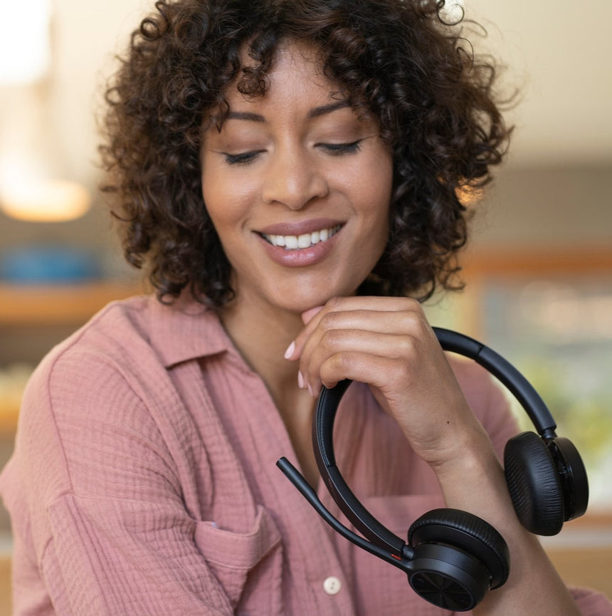 Poly Voyager 4320 USB-A Headset with BT700 Dongle — Being Shipped