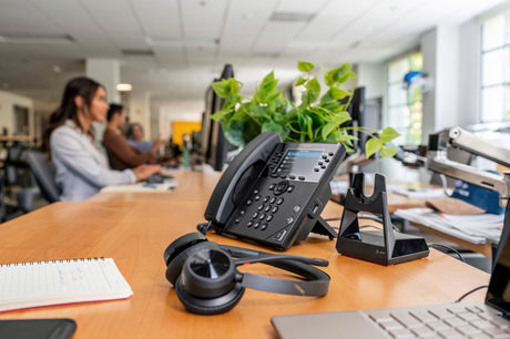 Poly Voyager 4320 USB-A Headset with BT700 Dongle — Being Shipped