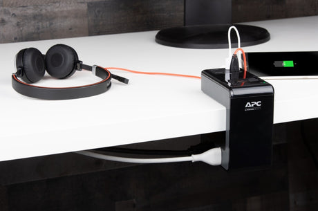 APC SurgeArrest Essential Multi-Use 6 Outlet with 4 Port 4.8A USB Charger 120V — Being Shipped