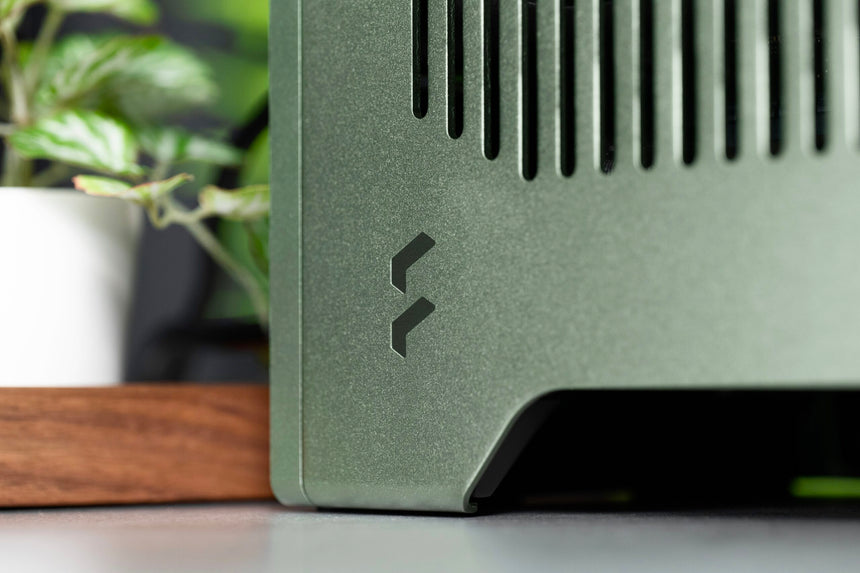 Fractal Design Terra Mini-ITX Small Form Factor PC Case (Jade) — Being Shipped