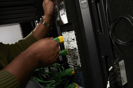 APC NetShelter Rack PDU Advanced, Switched Metered Outlet, 3Phase, 22.1kW 400V 32A or 17.3kW 415V 30A, 48 Outlets, IEC309 — Being Shipped