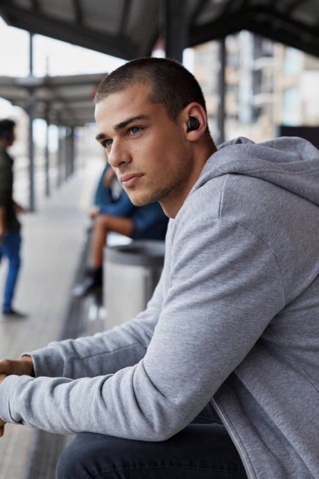 JBL LIVE 300TWS True Wireless In-Ear Headphones (Black) — Being Shipped