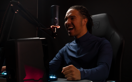 JBL Quantum Stream Dual-Pattern USB Microphone — Being Shipped