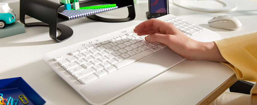 Logitech Signature K650 Wireless Keyboard (Off-White) — Being Shipped