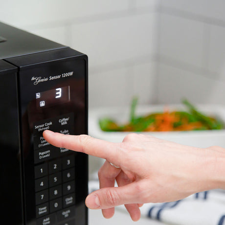 Panasonic Intelligent Genius Sensor 1.2 Cubic Foot 1200 Watt Countertop Microwave Oven — Being Shipped