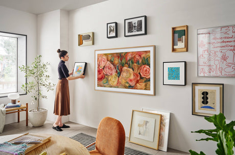 Samsung The Frame 32" 16:9 60Hz FHD HDR QLED Smart TV — Being Shipped