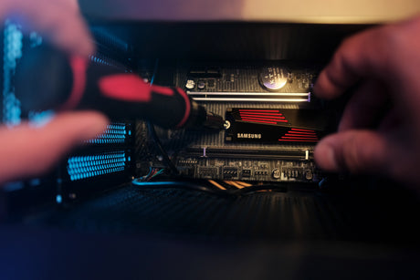 Samsung 990 PRO 1TB M.2 2280 PCIe 4.0 x4 Internal SSD with Heatsink — Being Shipped