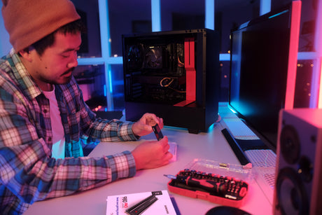 Samsung 990 PRO 1TB M.2 2280 PCIe 4.0 x4 Internal SSD with Heatsink — Being Shipped