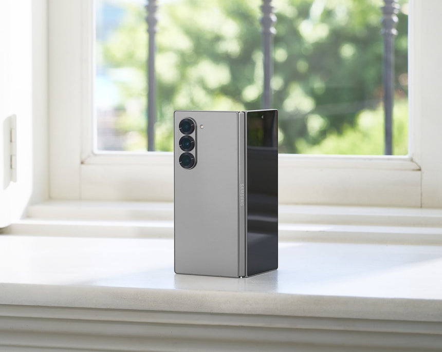 Samsung Galaxy Z Fold6 Smartphone, Qualcomm Snapdragon 8, 12GB RAM, 512GB Storage (Unlocked, Silver Shadow) — Being Shipped