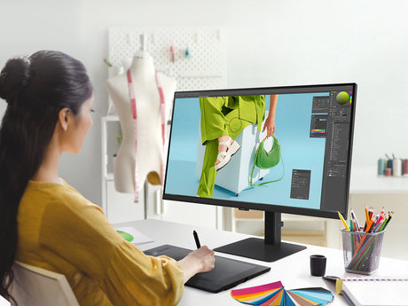 Samsung ViewFinity S70D 27" 16:9 60Hz 4K HDR IPS Monitor — Being Shipped