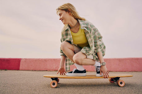 Samsung Galaxy Watch7 Aluminum 40mm BT Smartwatch (Cream) — Being Shipped