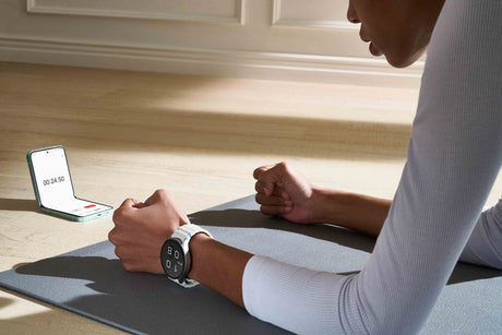 Samsung Galaxy Watch7 Aluminum 44mm LTE Smartwatch (Silver) — Being Shipped