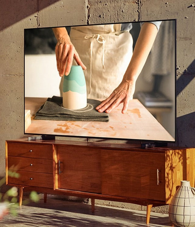 Samsung AU8000 43" Class 16:9 60Hz 4K UHD HDR LED Smart TV — Being Shipped