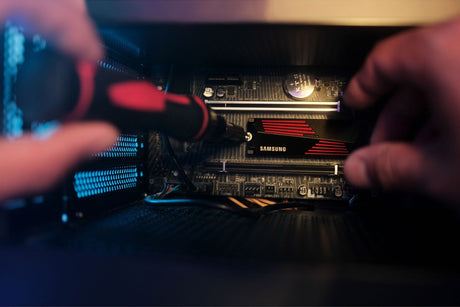 Samsung 990 PRO 4TB M.2 2280 PCIe 4.0 x4 Internal SSD with Heatsink — Being Shipped